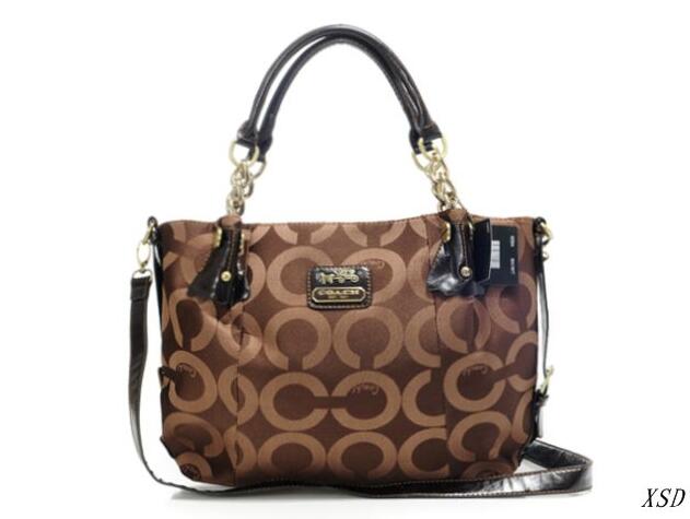 Coach Legacy Chain Logo Large Coffee Totes EIP | Coach Outlet Canada